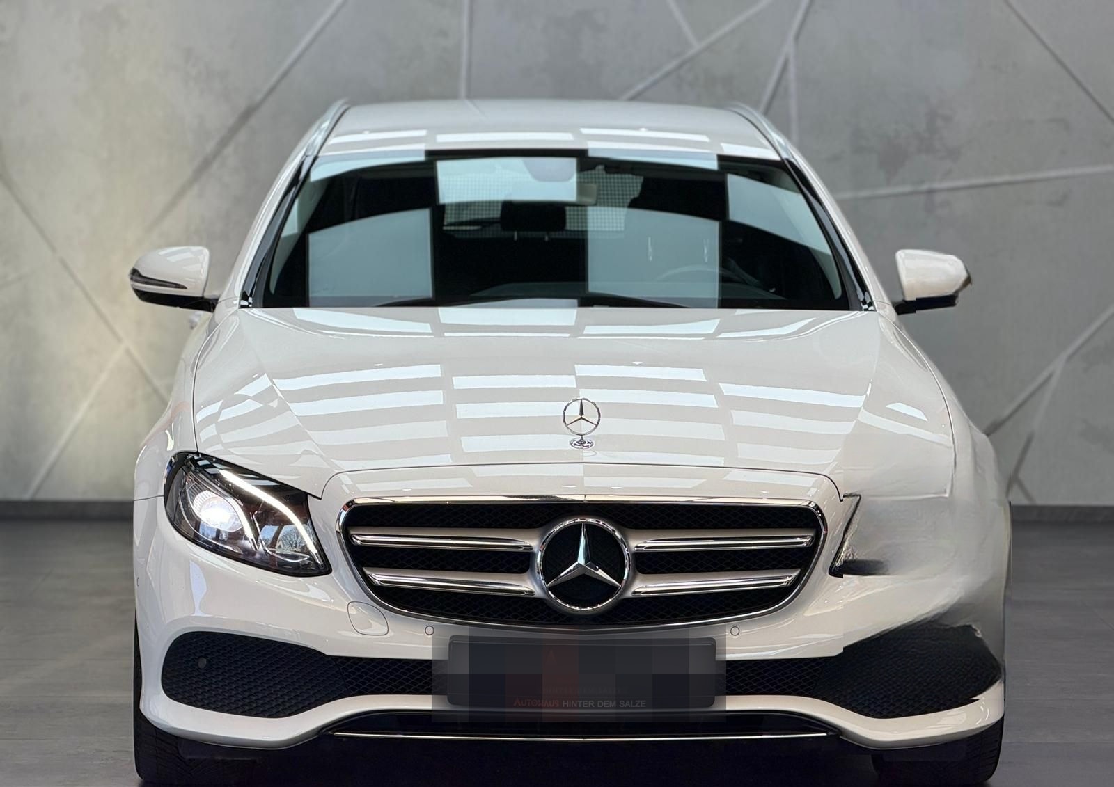 Mercedes-Benz E 220 d T-Modell |LED|SHZG|KAM|LM foto 4