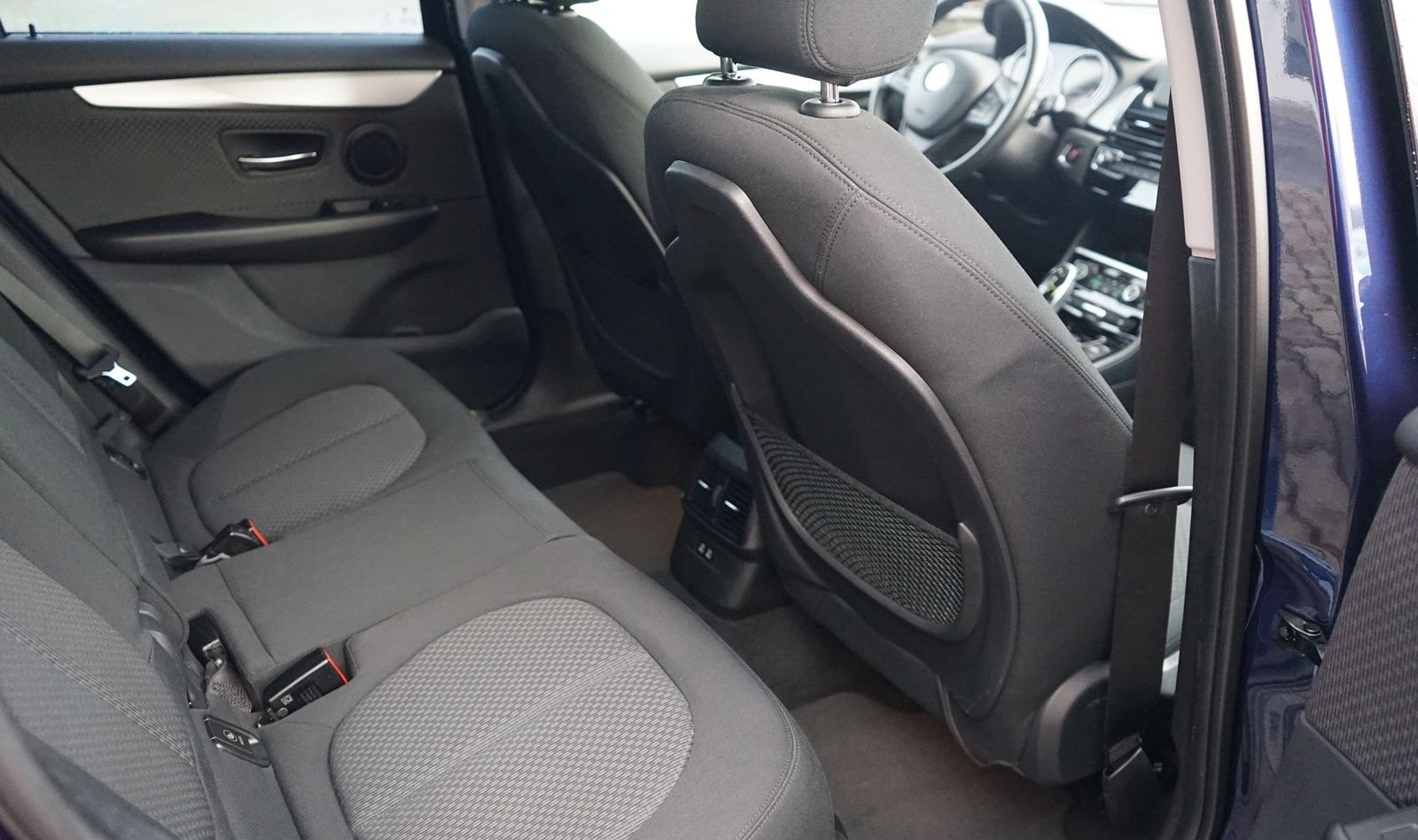 BMW 218d Advantage LED Navi PDC AHK foto 11