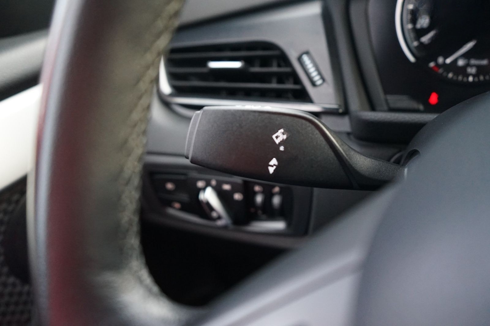 BMW 218d Advantage LED Navi PDC AHK foto 22