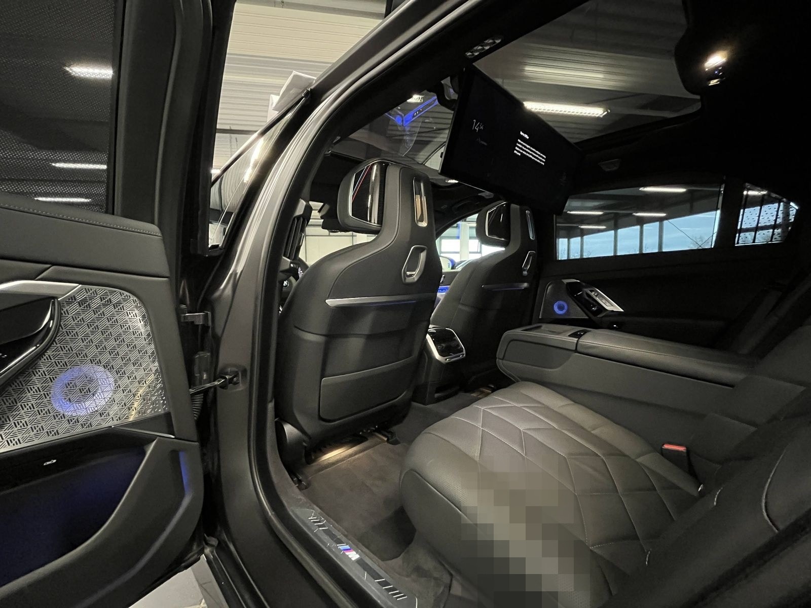 BMW 750e xDrive M Sport Pro TV HUD PANO ACC 360°KAM  foto 18