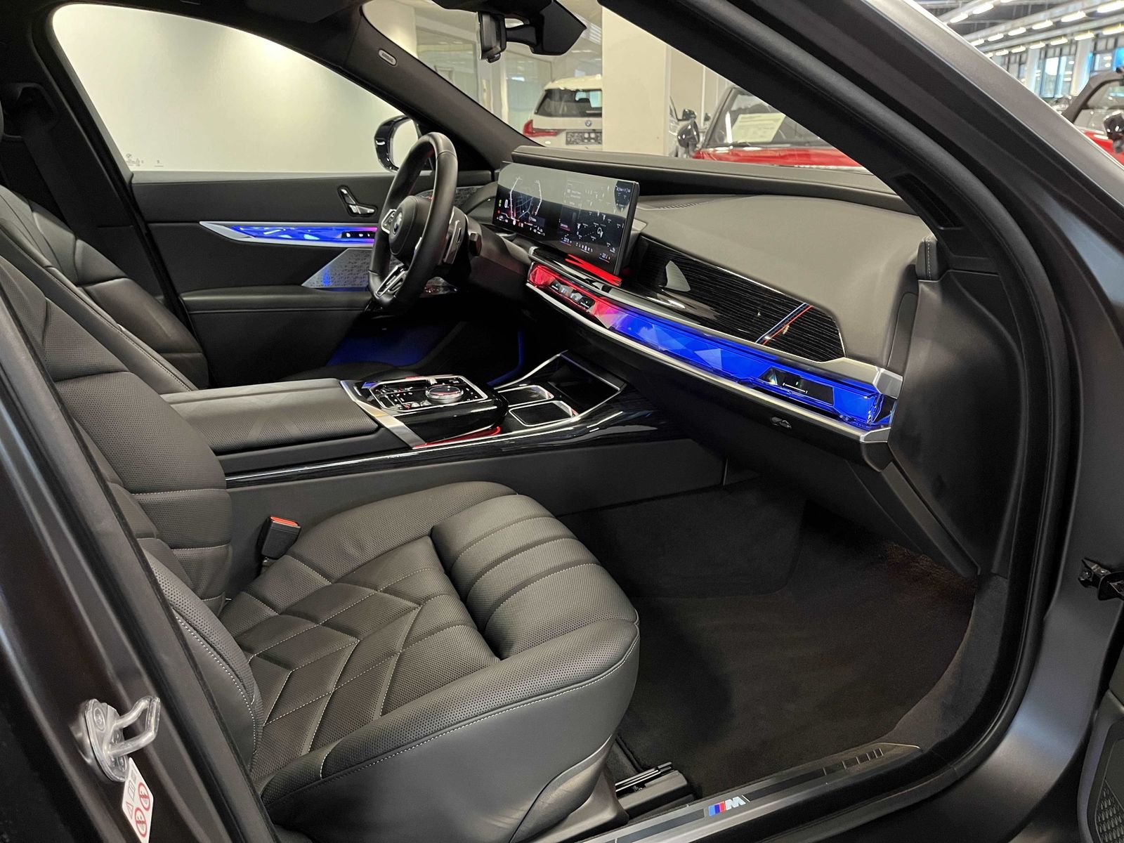 BMW 750e xDrive M Sport Pro TV HUD PANO ACC 360°KAM  foto 19
