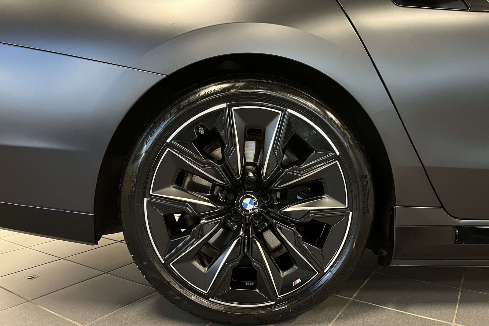 BMW 750e xDrive M Sport Pro TV HUD PANO ACC 360°KAM  foto 23