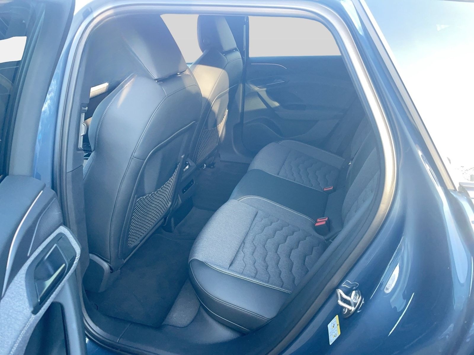 Audi A6 Avant e-tron performance S line AHK foto 11