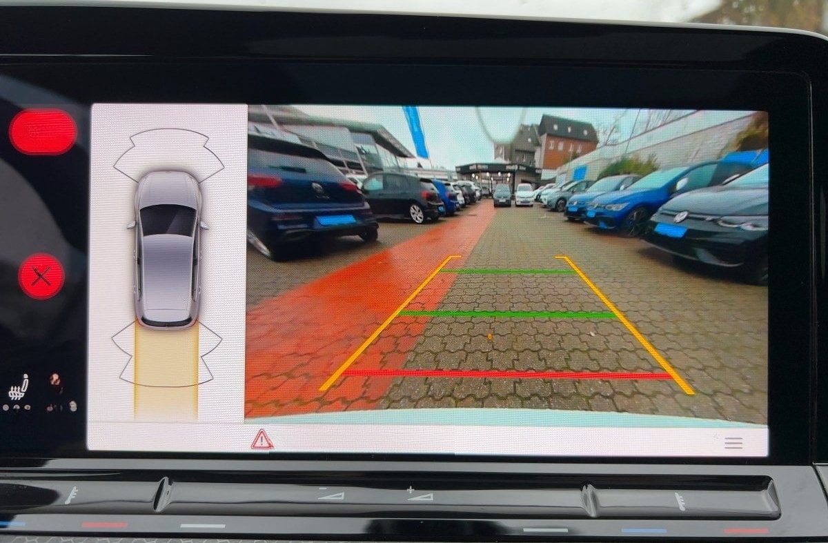 Volkswagen Golf VIII GTI CLUBSPORT 2.0 TSI DSG BLACK+APP+SH foto 17