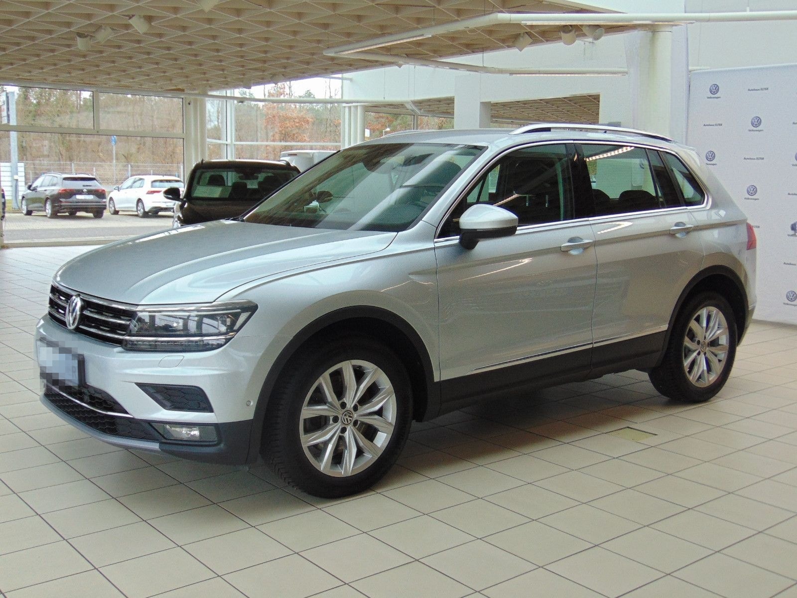 Volkswagen Tiguan Highline 2.0 TSI DSG 4Motion GANZJAHRES-R foto 1