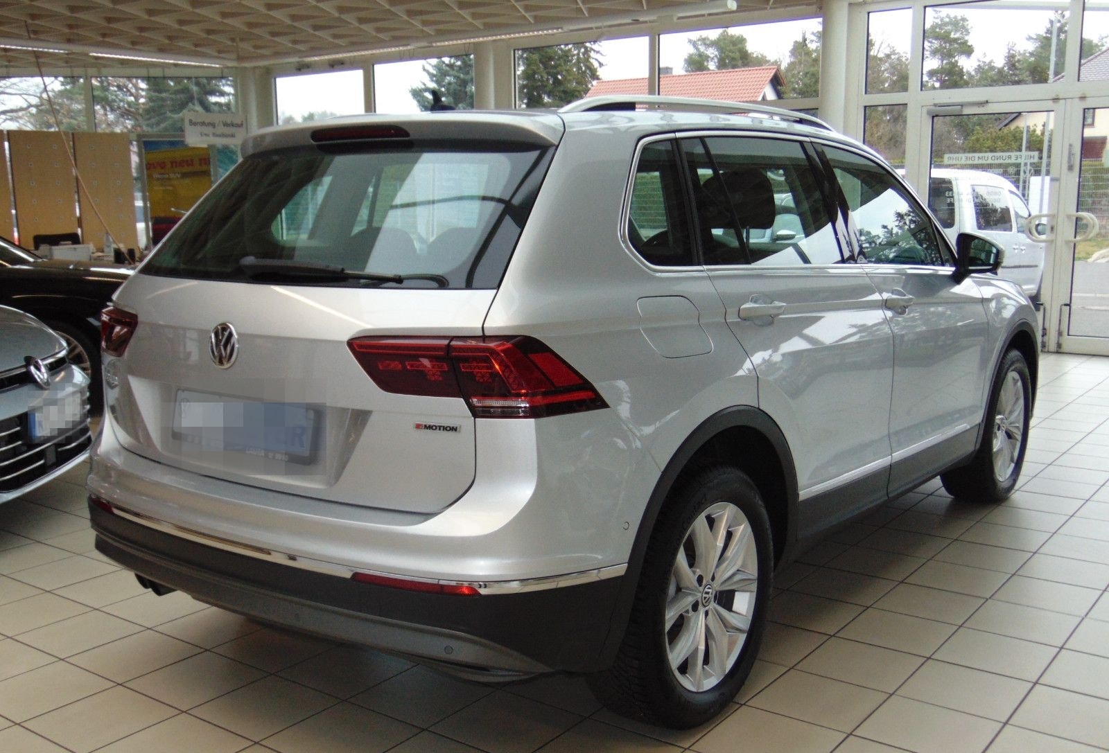 Volkswagen Tiguan Highline 2.0 TSI DSG 4Motion GANZJAHRES-R foto 7