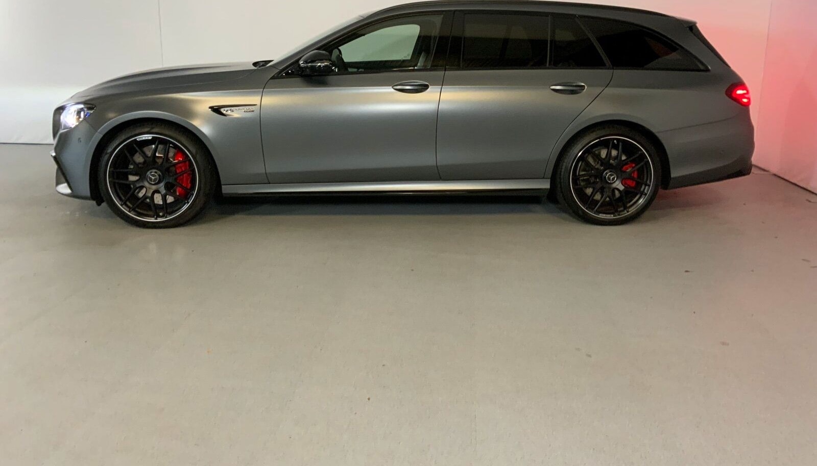 Mercedes-Benz E 63 S AMG 4M T PerfSitz Burm AHK Pano HUD DISTR foto 3