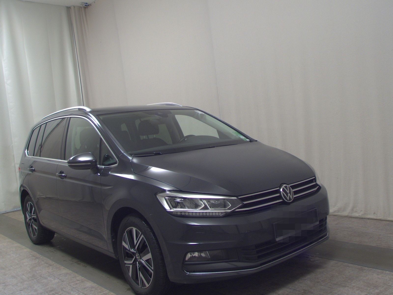 Volkswagen Touran 2.0 TDI Highline Navi LED ACC AID foto 3