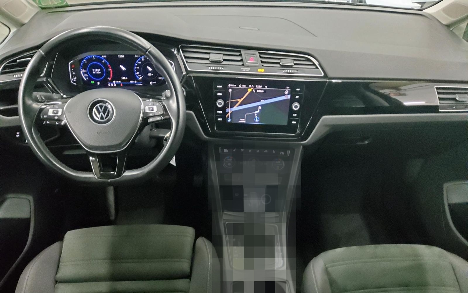 Volkswagen Touran 2.0 TDI Highline Navi LED ACC AID foto 5