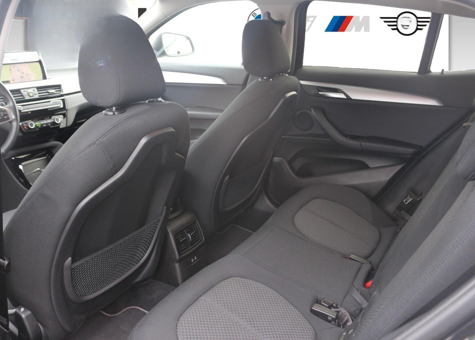 BMW X2 sDrive18i Advantage DAB LED RFK Navi AHK Shz foto 14