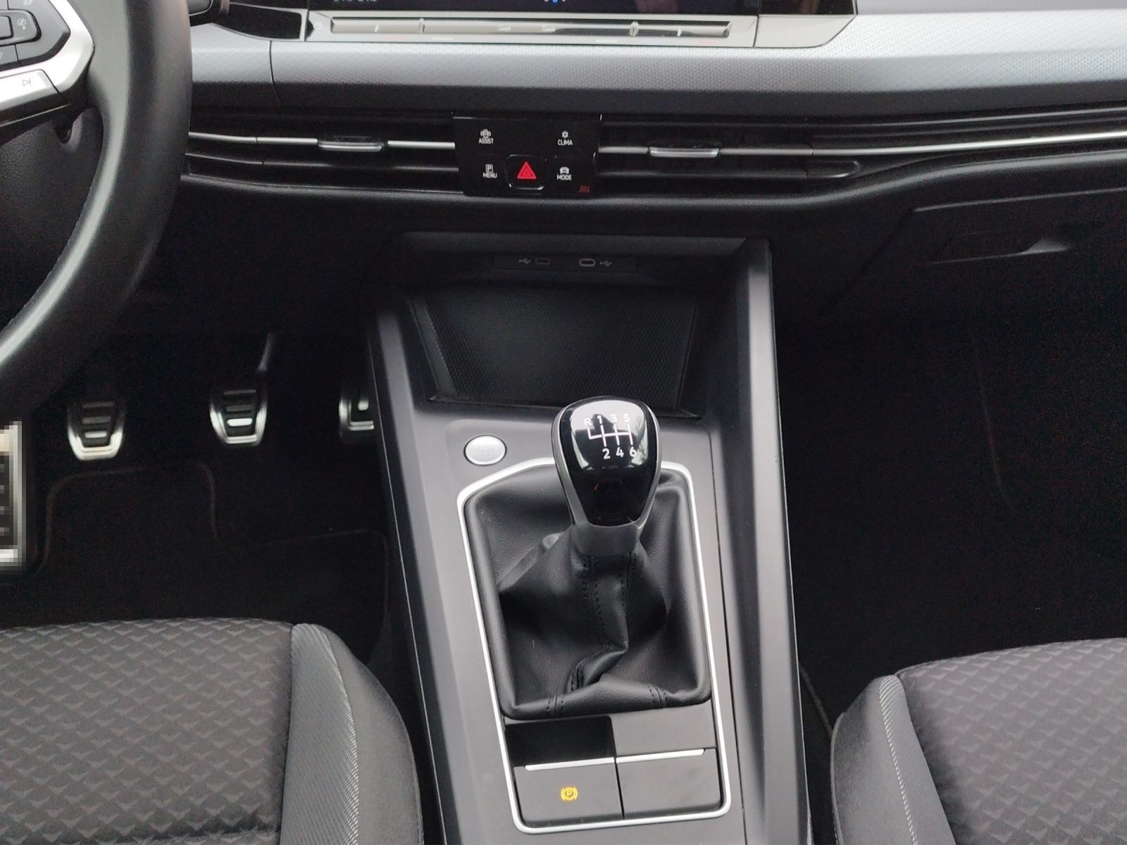 Volkswagen Golf VIII Active 1.5TSI 5JG/AHK/NAV/LED+/RFK foto 10