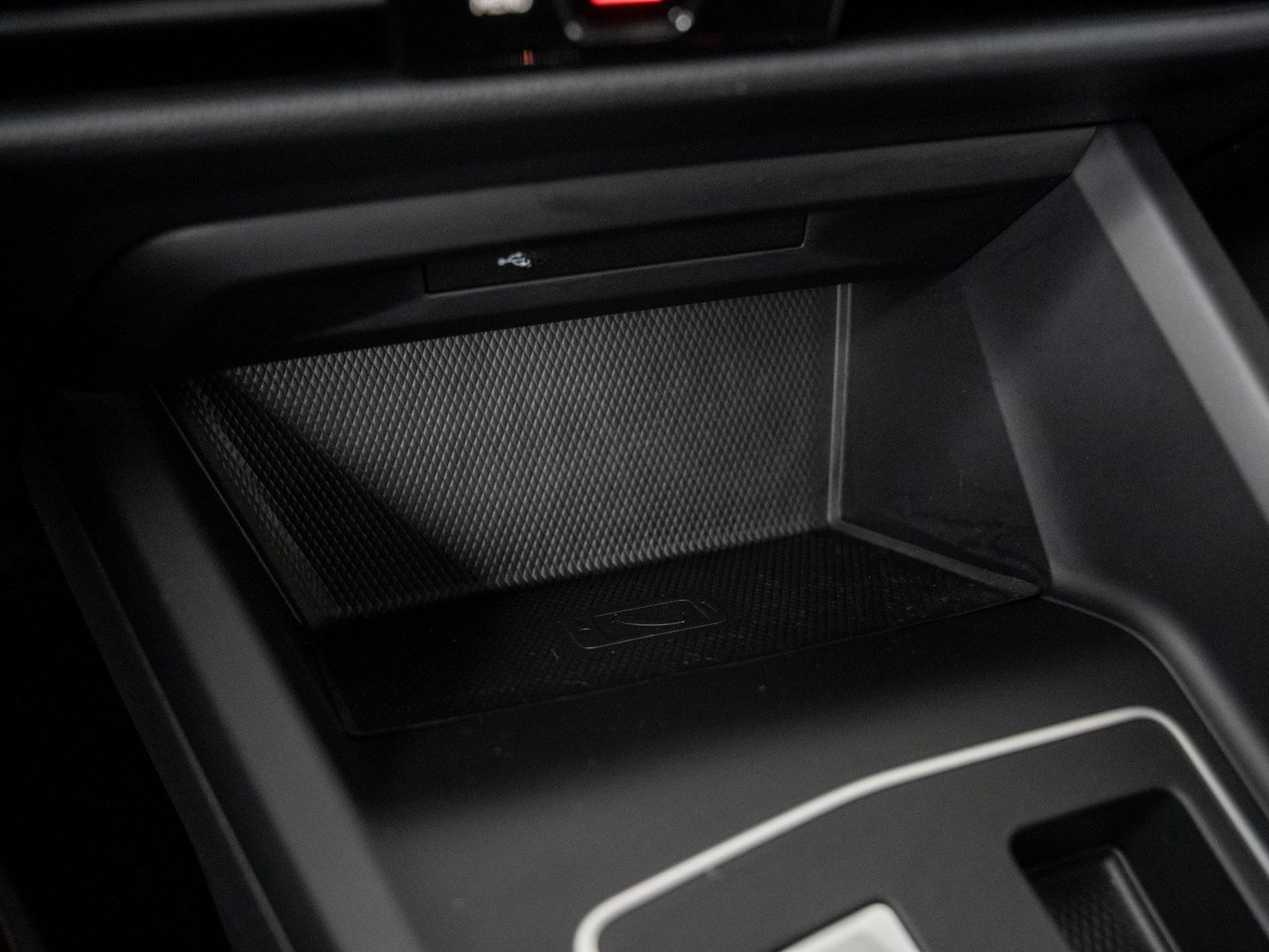 Volkswagen Golf VIII 1.0 eTSI Life DSG NaviPro Navi foto 18