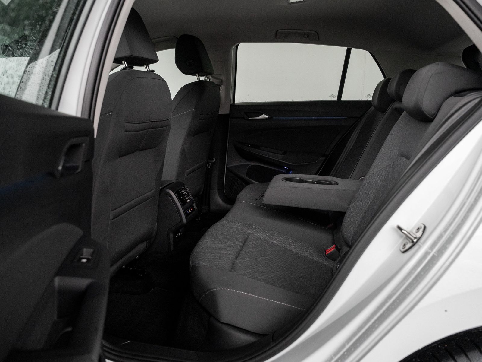 Volkswagen Golf VIII 1.0 eTSI Life DSG NaviPro Navi foto 8