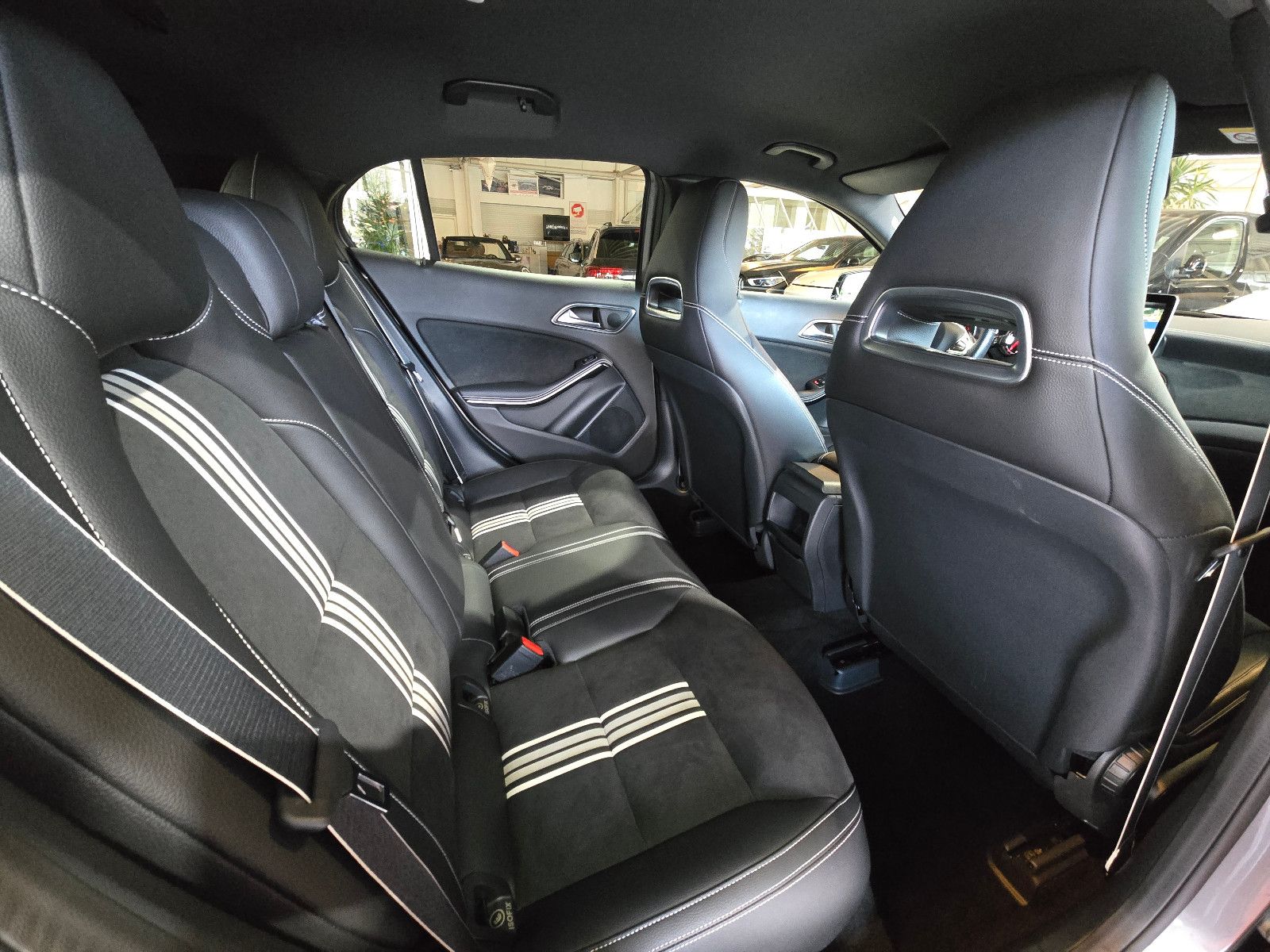 Mercedes-Benz GLA 180 Sport Peak Edition+AMG LINE+NAVI+KAMERA+ foto 15