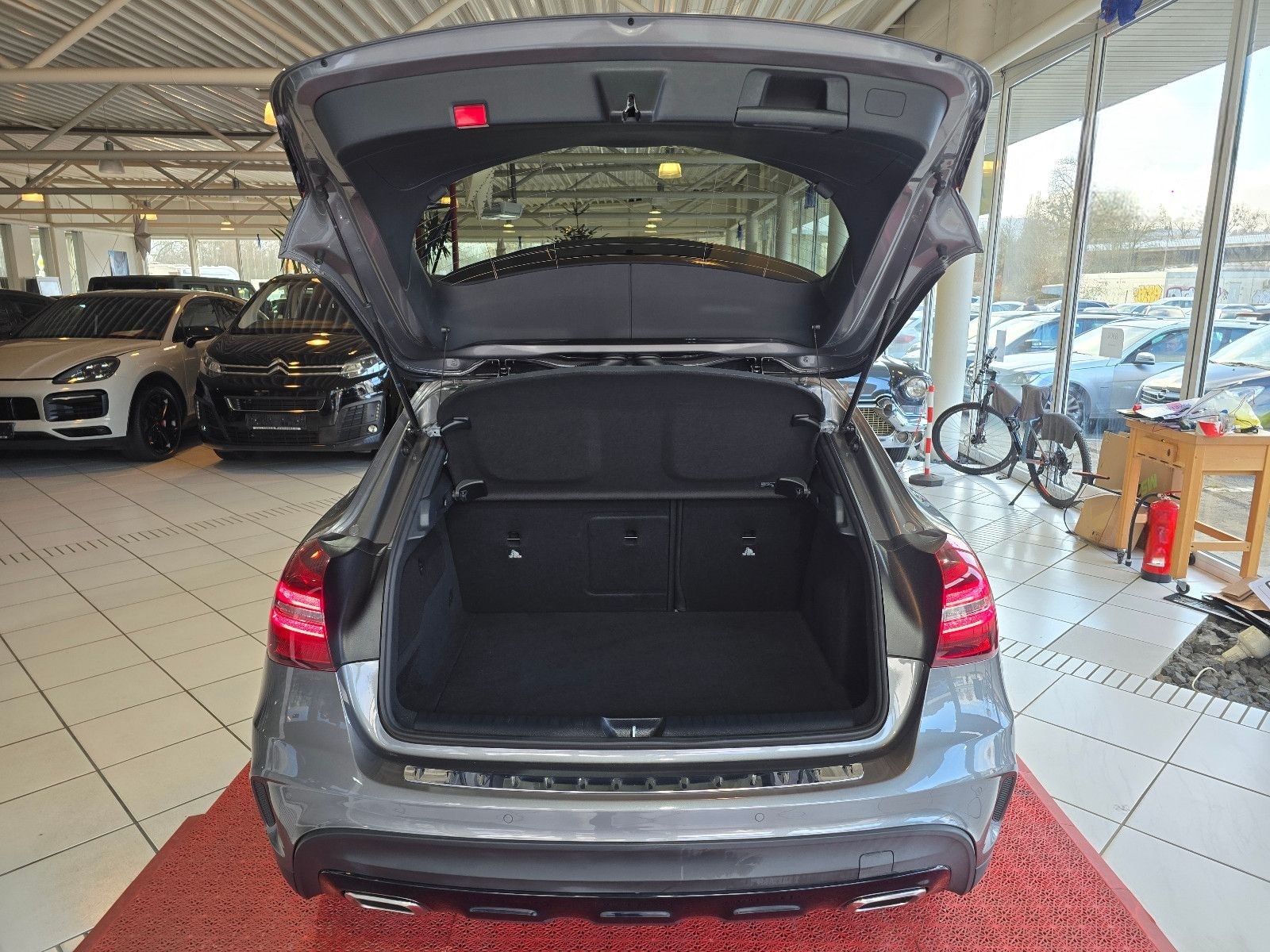 Mercedes-Benz GLA 180 Sport Peak Edition+AMG LINE+NAVI+KAMERA+ foto 16