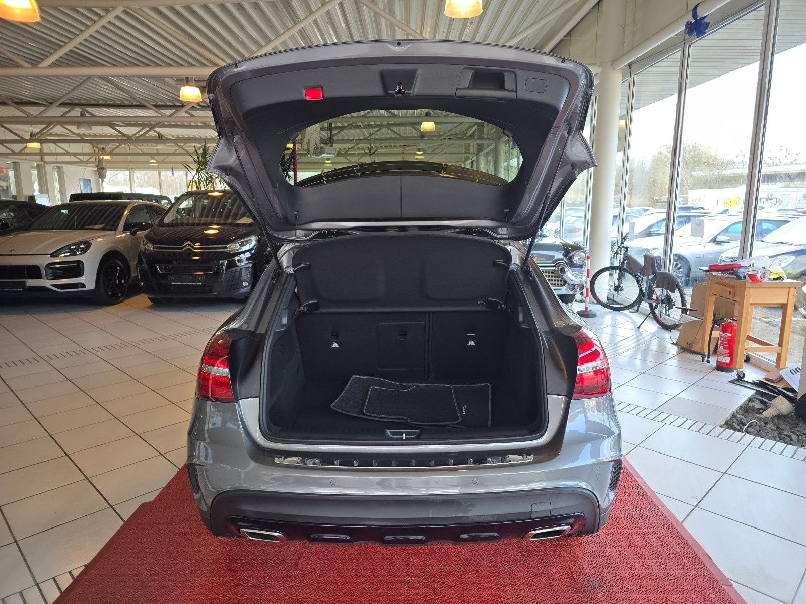 Mercedes-Benz GLA 180 Sport Peak Edition+AMG LINE+NAVI+KAMERA+ foto 19