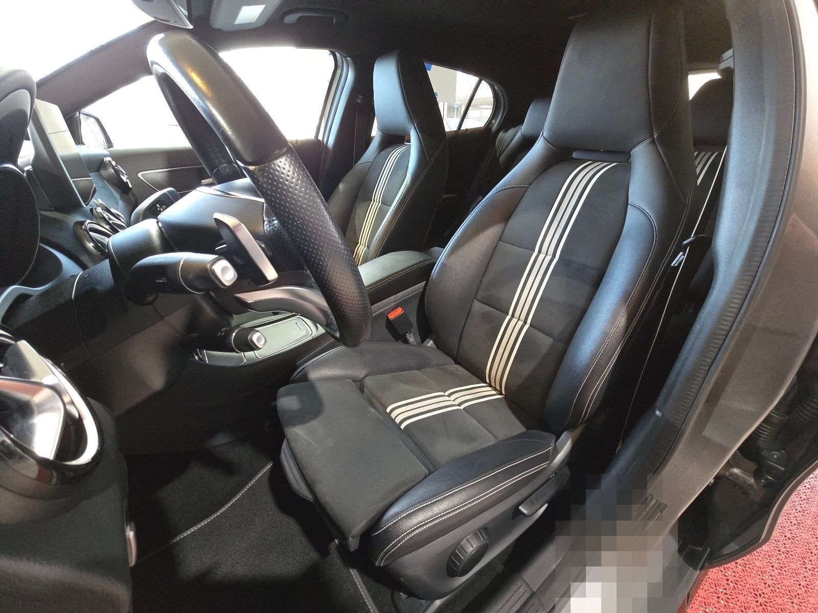 Mercedes-Benz GLA 180 Sport Peak Edition+AMG LINE+NAVI+KAMERA+ foto 8