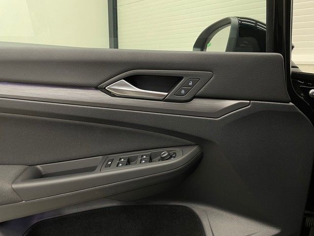 Volkswagen Golf VIII Lim. 1.5TSI Style KAMERA+APP+ACC+LANE+ foto 13