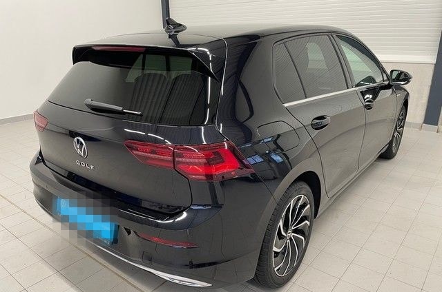 Volkswagen Golf VIII Lim. 1.5TSI Style KAMERA+APP+ACC+LANE+ foto 5