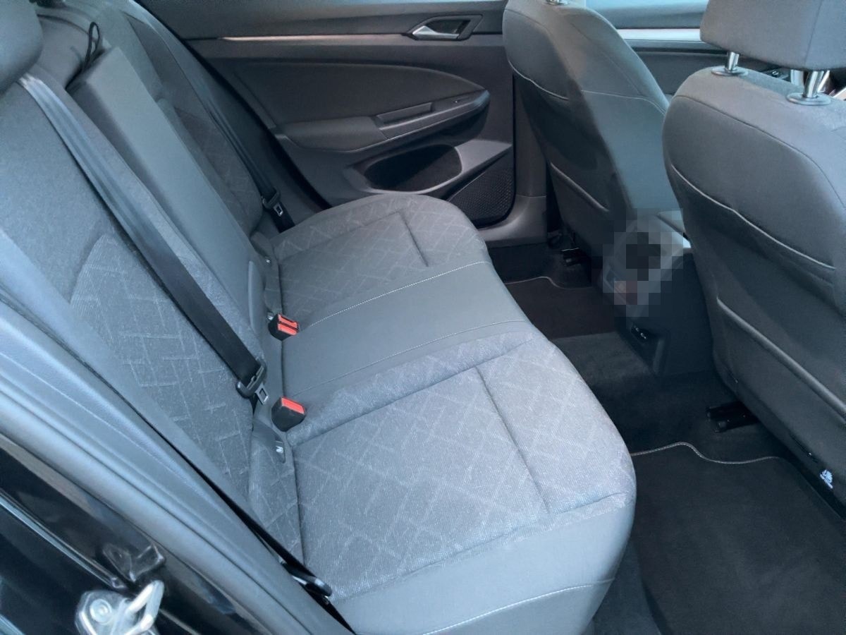 Volkswagen Golf VIII Variant 2.0 TDI DSG LIFE LED+ACC+AHK foto 13