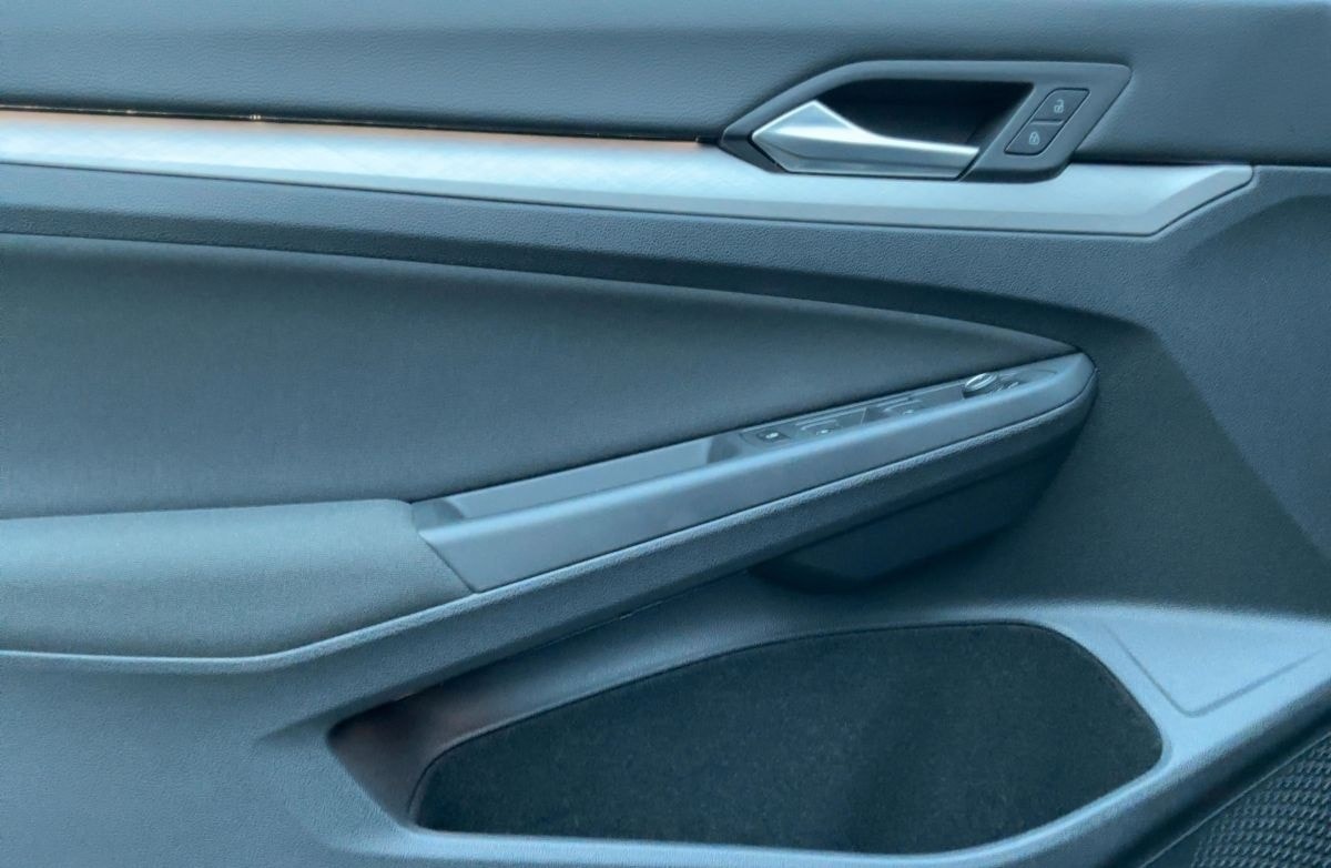 Volkswagen Golf VIII Variant 2.0 TDI DSG LIFE LED+ACC+AHK foto 19