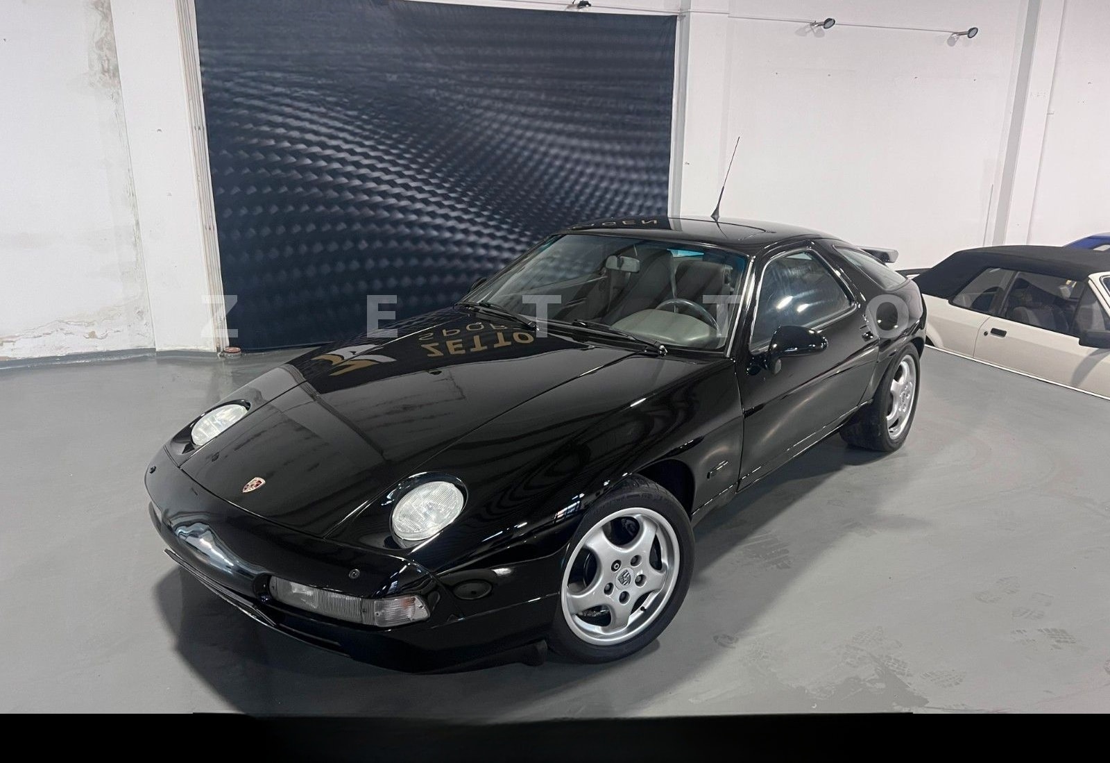 Porsche 928 GTS |Deutsches Fzg. | NOTE 2 Classic DATA foto 1