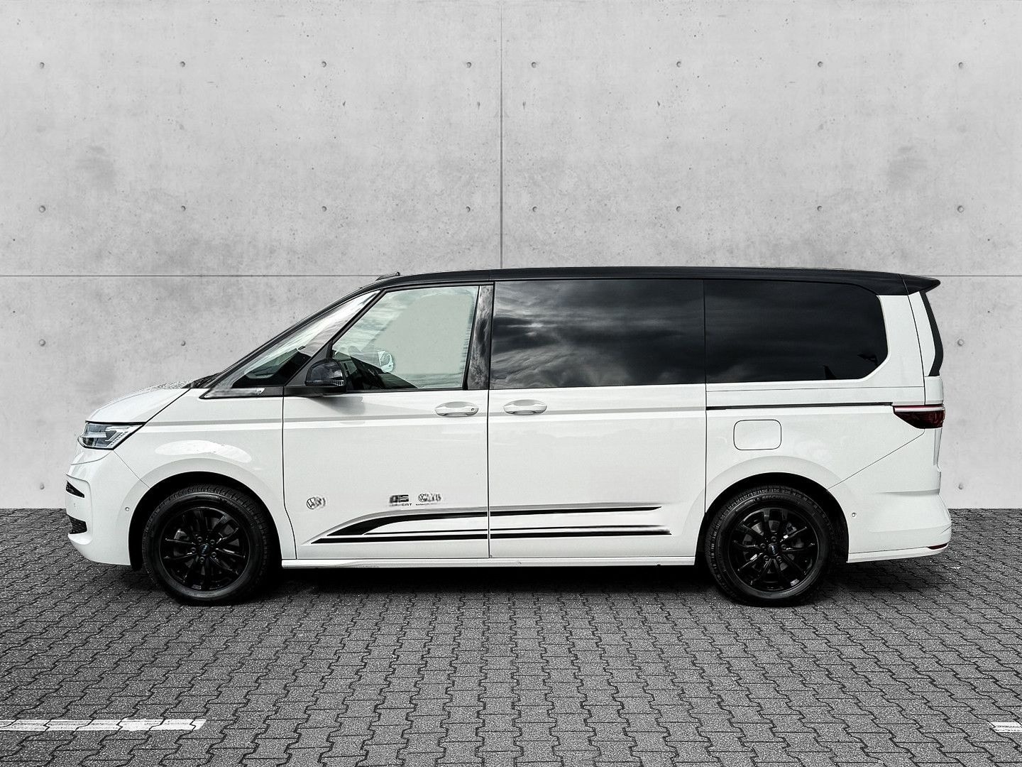 Volkswagen T7 Multivan 2.0 TDI Edition lang AHK/Matrix/Pano foto 2