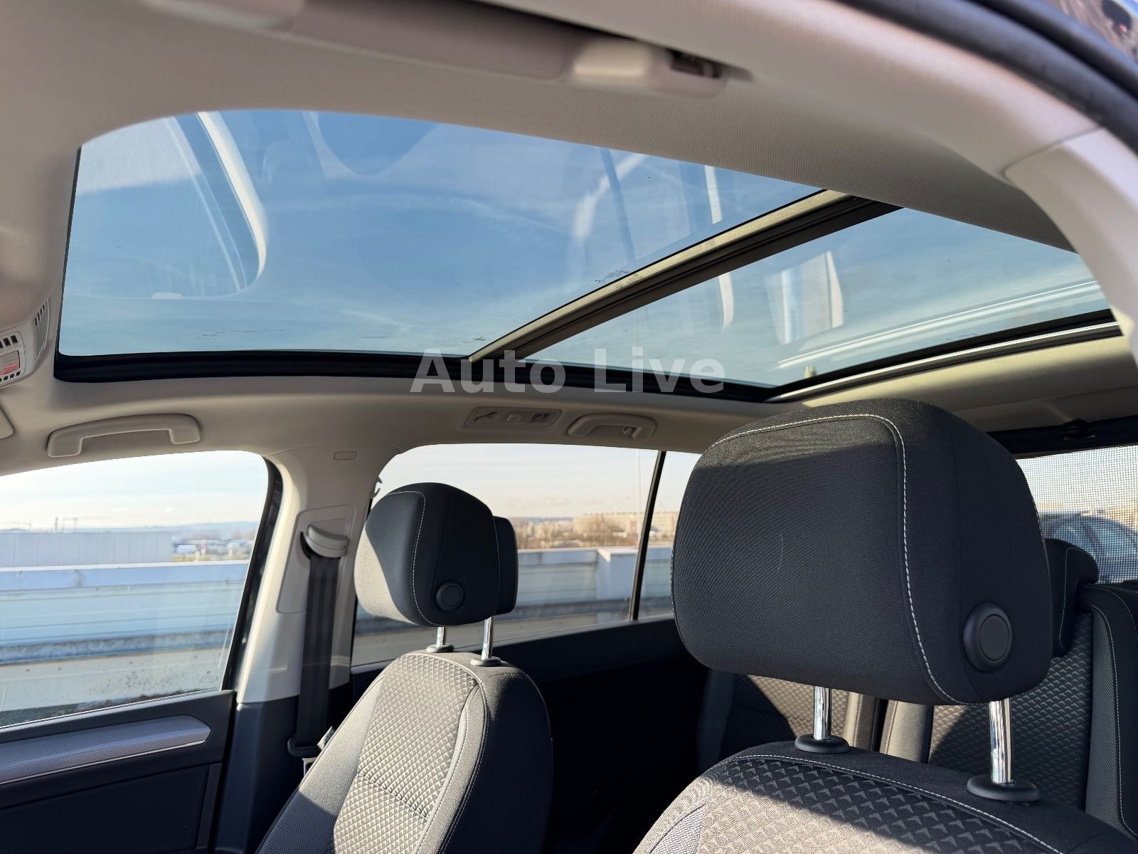 Volkswagen Touran 2.0 TDI*DSG*PANO*NAVI*LED*KAMERA*AHK*ACC* foto 13