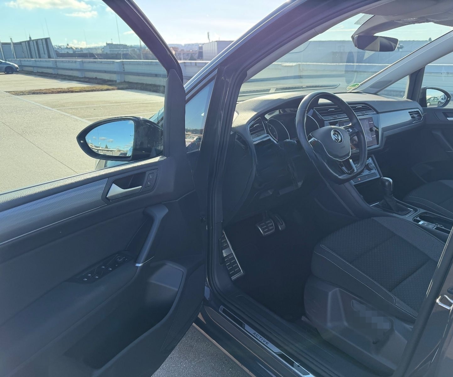 Volkswagen Touran 2.0 TDI*DSG*PANO*NAVI*LED*KAMERA*AHK*ACC* foto 18