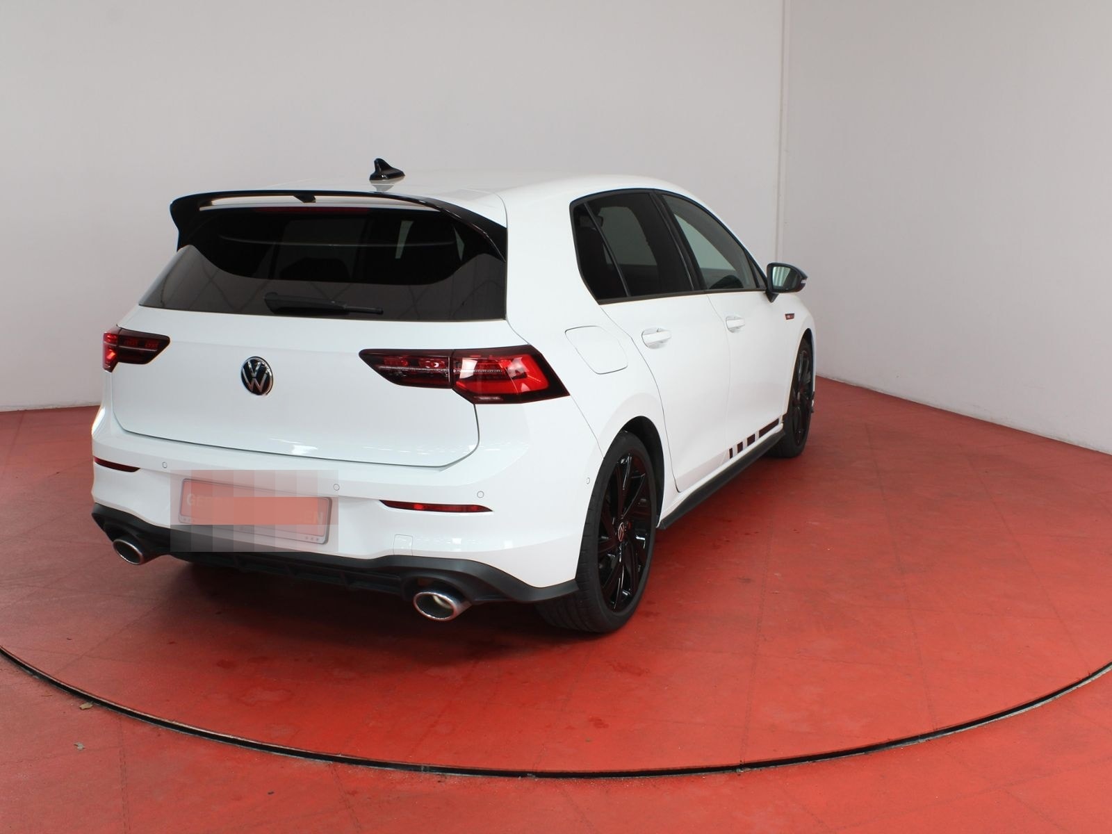 Volkswagen Golf GTI Clubsport Black Style 2.0TSI DSG 282,-o foto 3