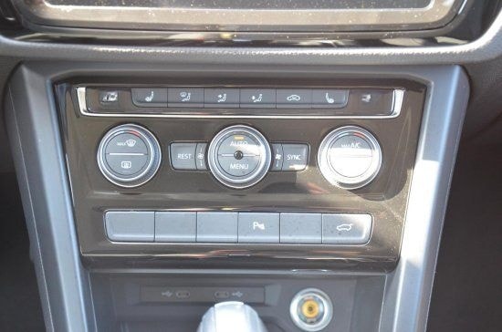 Volkswagen Touran 2.0 TDI Highline  LED Navi AHK elektr. He foto 12