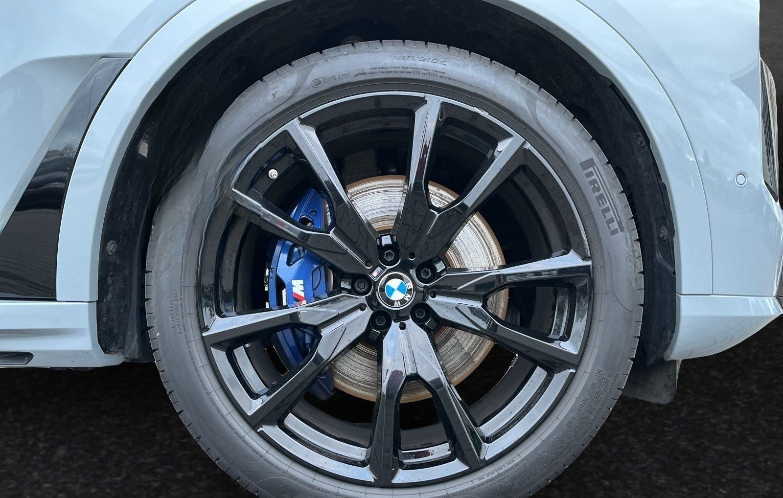 BMW X7 xDrive40d M Sport Pro|SkyLounge|AHK|22"LMR foto 4