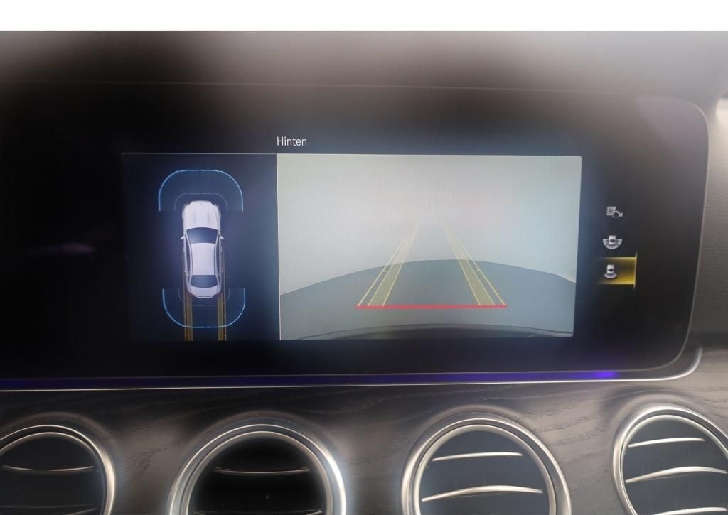 Mercedes-Benz E 300 e Lim Avantgarde Night Distr Widescreen foto 18