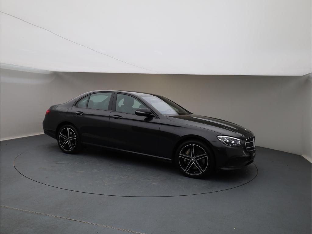 Mercedes-Benz E 300 e Lim Avantgarde Night Distr Widescreen foto 8