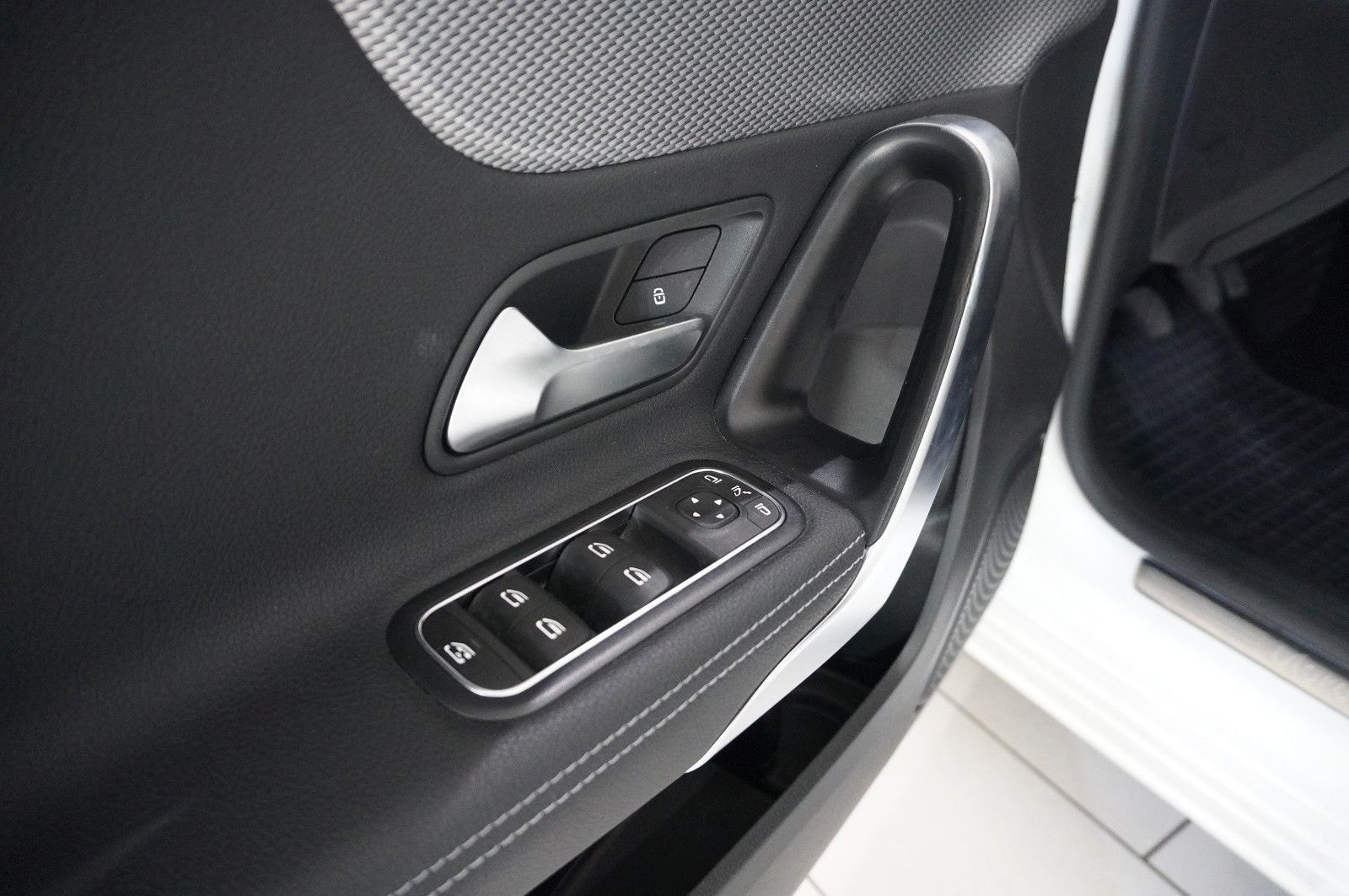 Mercedes-Benz A 180 LIM. PROGRESSIVE NAVI/LED/VIRTU./SHZ/PDC foto 15