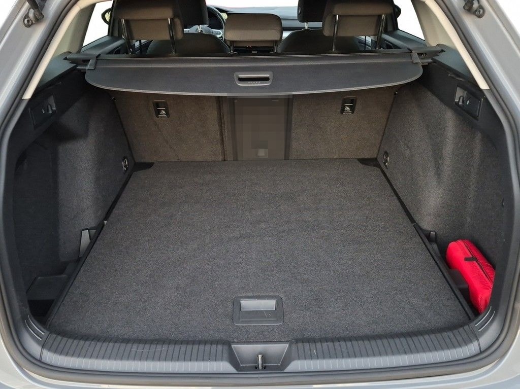 Volkswagen Golf VIII Variant 2.0 TDI DSG Life AHK*LED*NAV*S foto 9