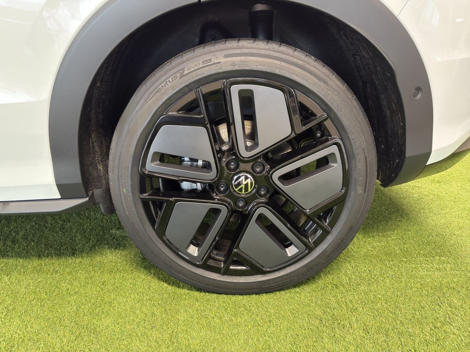 Volkswagen T-Roc R-Line 1.5l eTSI DSG SHZ RFK ACC HEAD-UP B foto 18