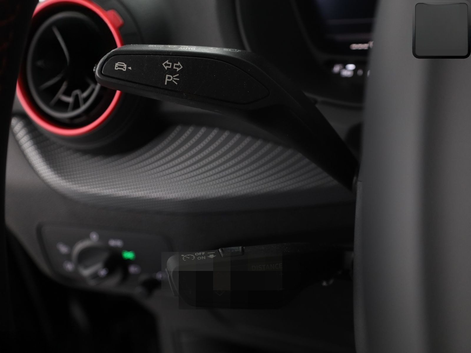 Audi SQ2 2.0 TFSI qu MATRIX,KEYLESS,SONOS,KAMERA,AHK foto 15