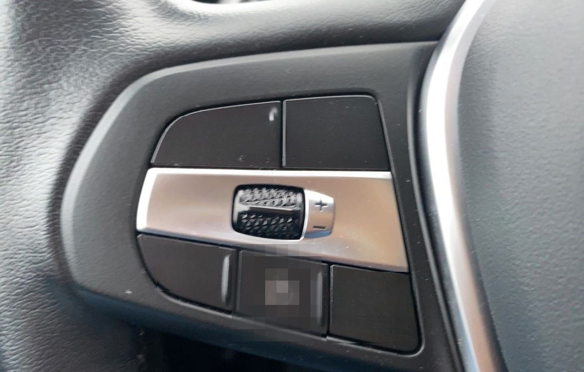 BMW 118i Advantage *el. Heckklappe*LED*Navi*Sitzhzg. foto 9