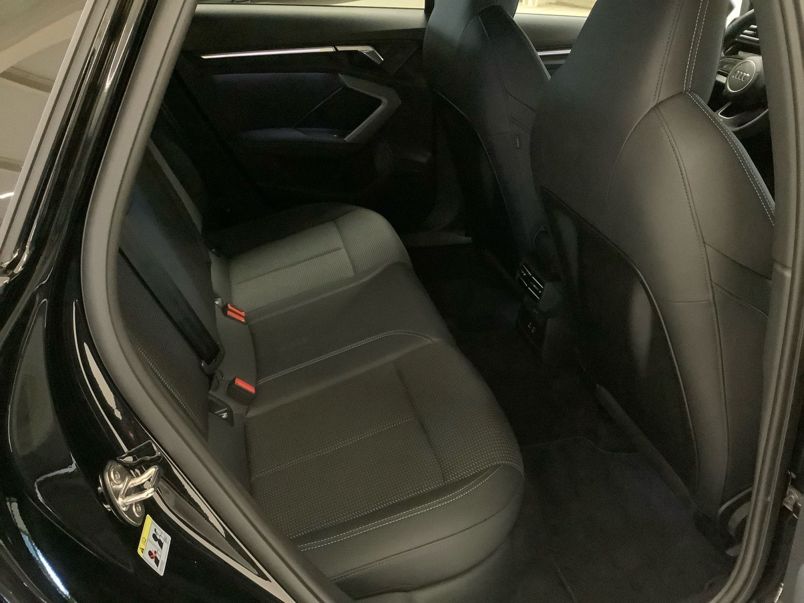 Audi A3 allstreet 35 TFSI S tronic,LED,AHZV,Kamera,Na foto 10