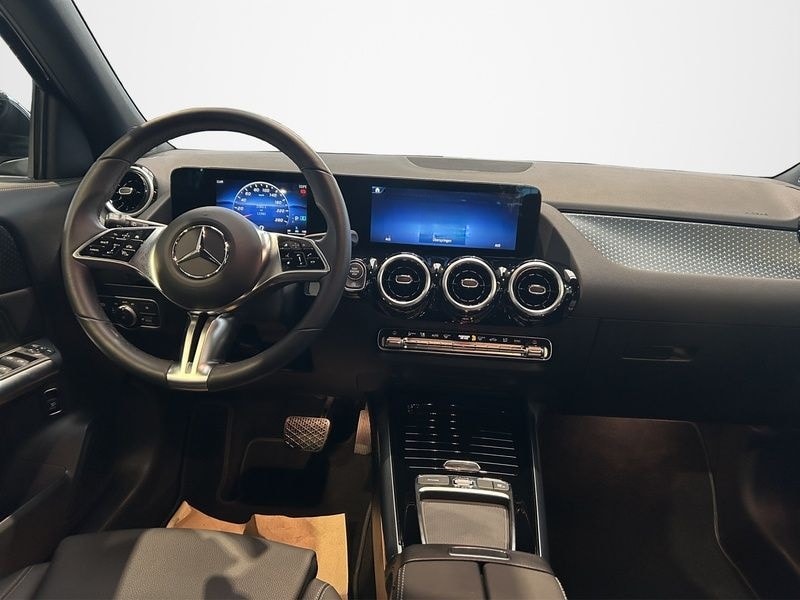 Mercedes-Benz GLA 200 d PROGRESSIVE LED AHK SHZ KLIMA foto 16