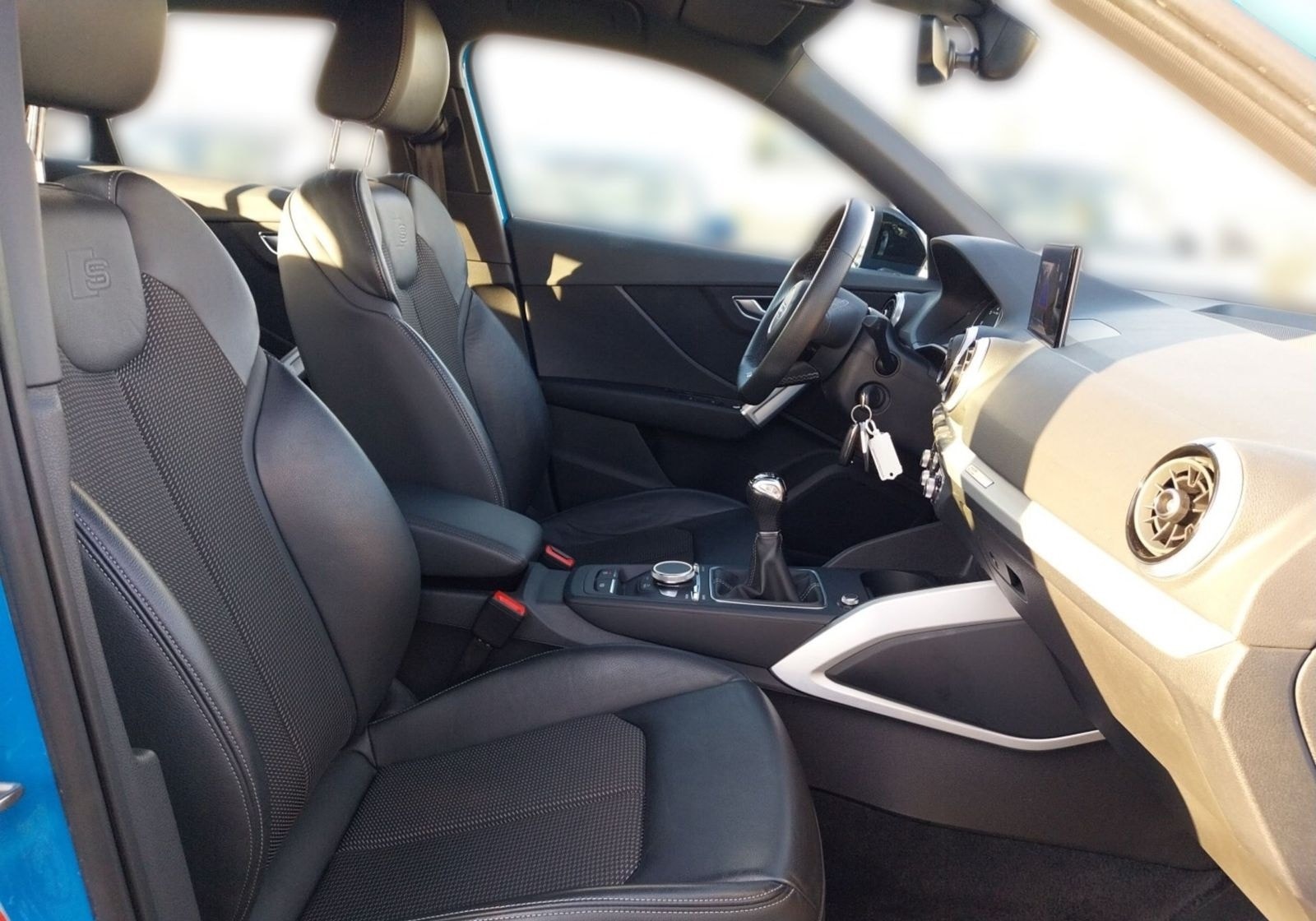 Audi Q2 S line *BLACKSTYLE*AHK*KAMERA*MATRIX*APP CONN foto 16