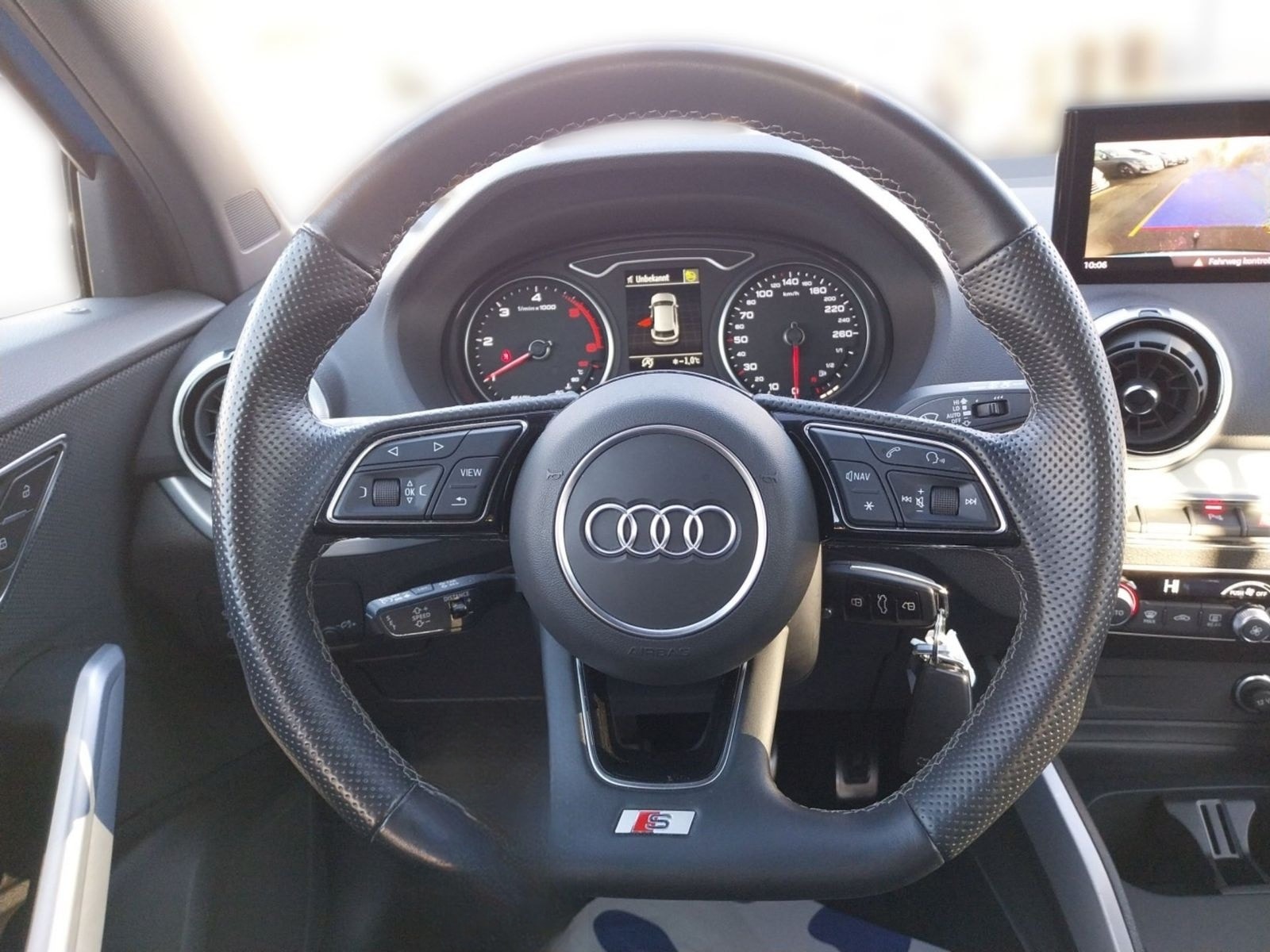 Audi Q2 S line *BLACKSTYLE*AHK*KAMERA*MATRIX*APP CONN foto 10
