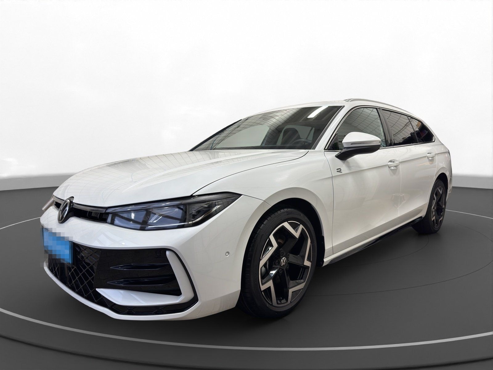 Volkswagen Passat Variant 2.0 TDI DSG R-Line | NAVI | AHK | foto 2