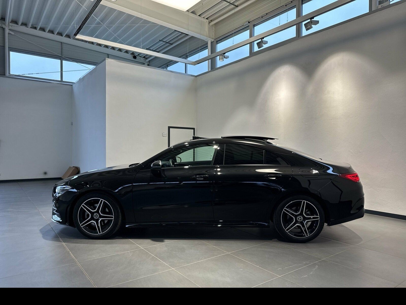 Mercedes-Benz CLA 200 4MATIC Coupé AMG/Night/Pano/LED/Kamera foto 13