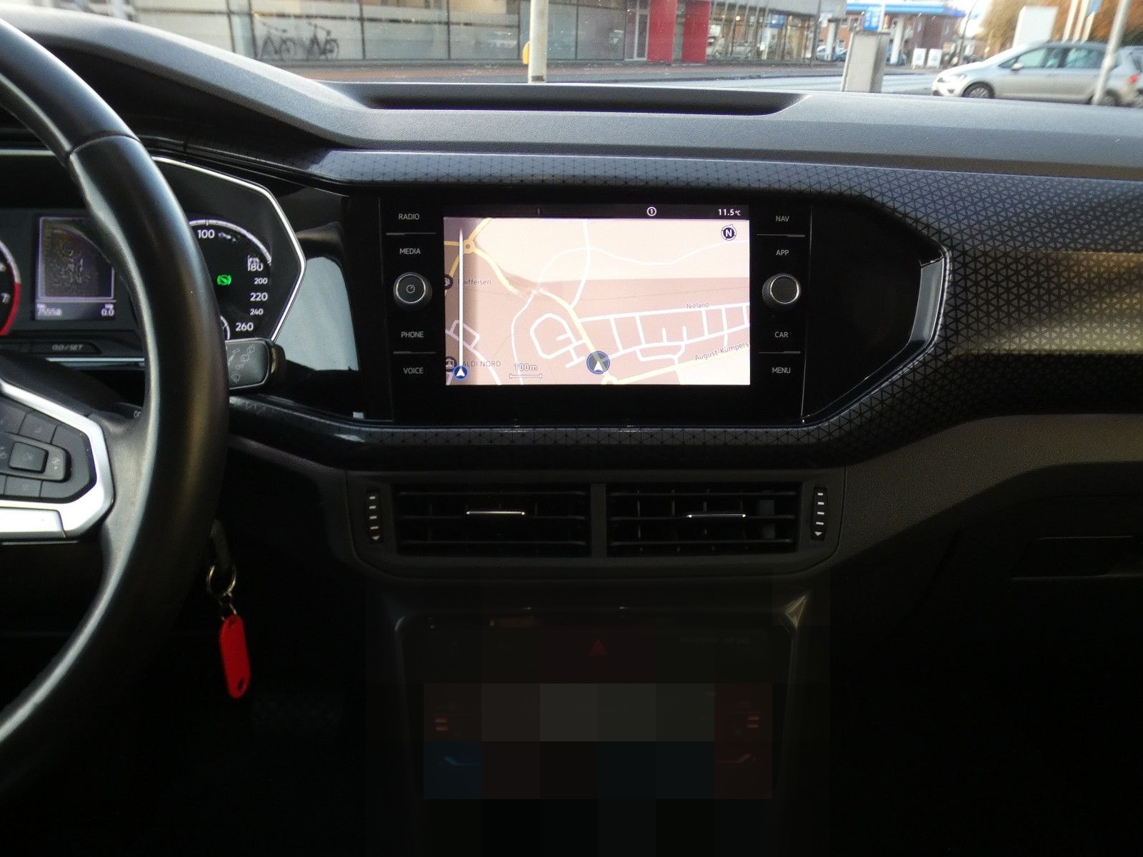 Volkswagen T-Cross 110PS TSI DSG Style Kamera Navi 18" Alu foto 8