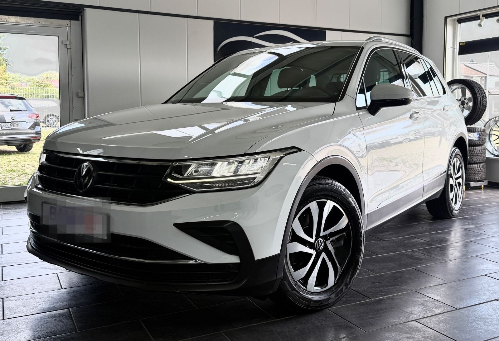 Volkswagen Tiguan Active 2.0 TDI *DSG*AHK*ACC*LANE*LED foto 1