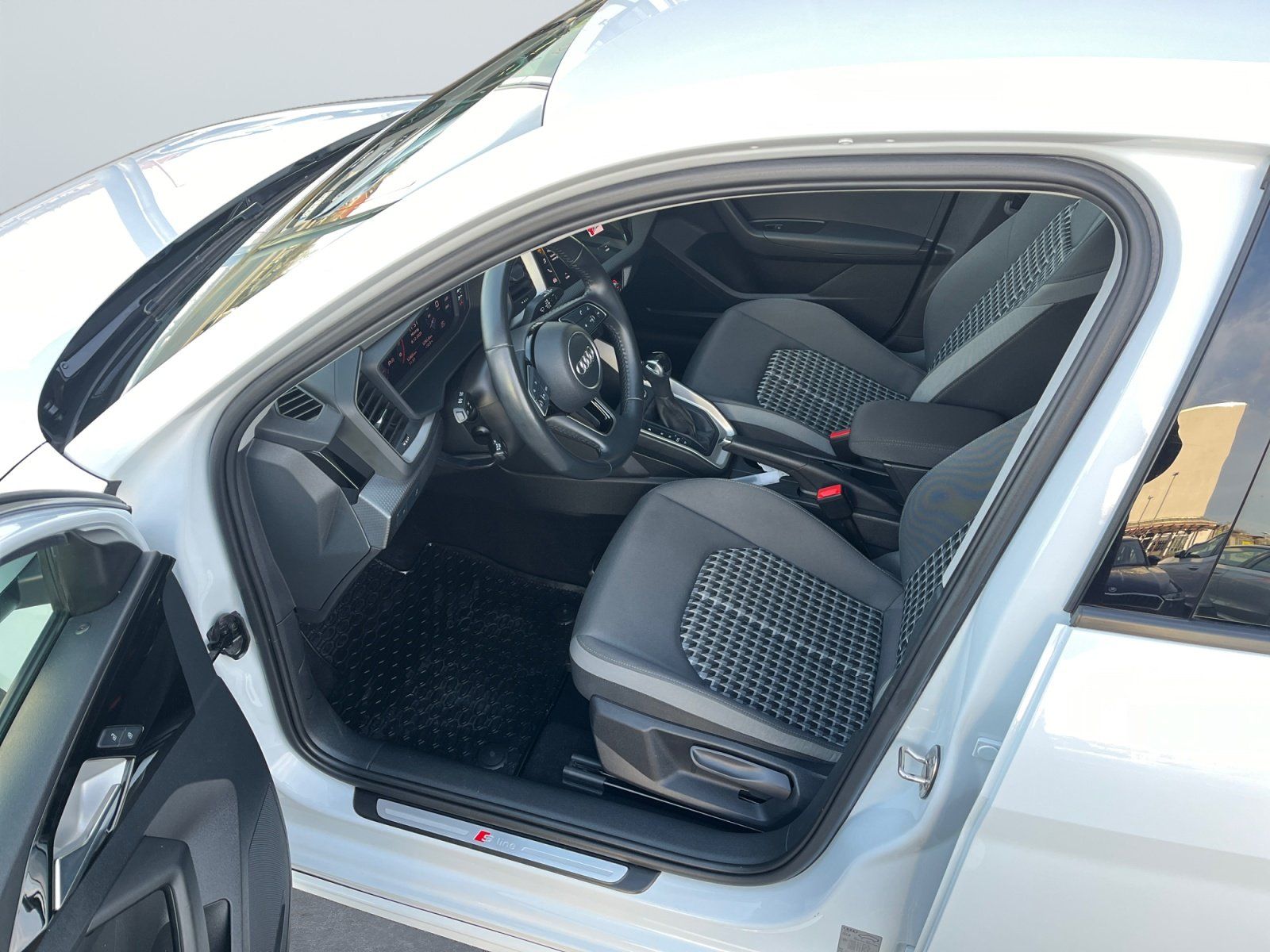 Audi A1 Sportback 1.0 TFSI S-Line 2xKlima KeyLess foto 7