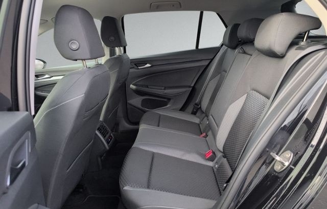 Volkswagen Golf VIII 2.0 TDI DSG ACTIVE AHK+LED+NAVI+RFK+SH foto 10