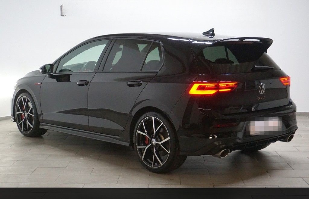 Volkswagen Golf 8 2.0TSI DSG GTI Clubsport Virtual Navi 19" foto 7
